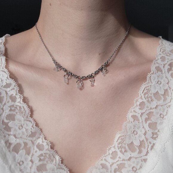 Gothic Fairy clear crystal choker necklace with a small silver chain - Picture 3 of 8